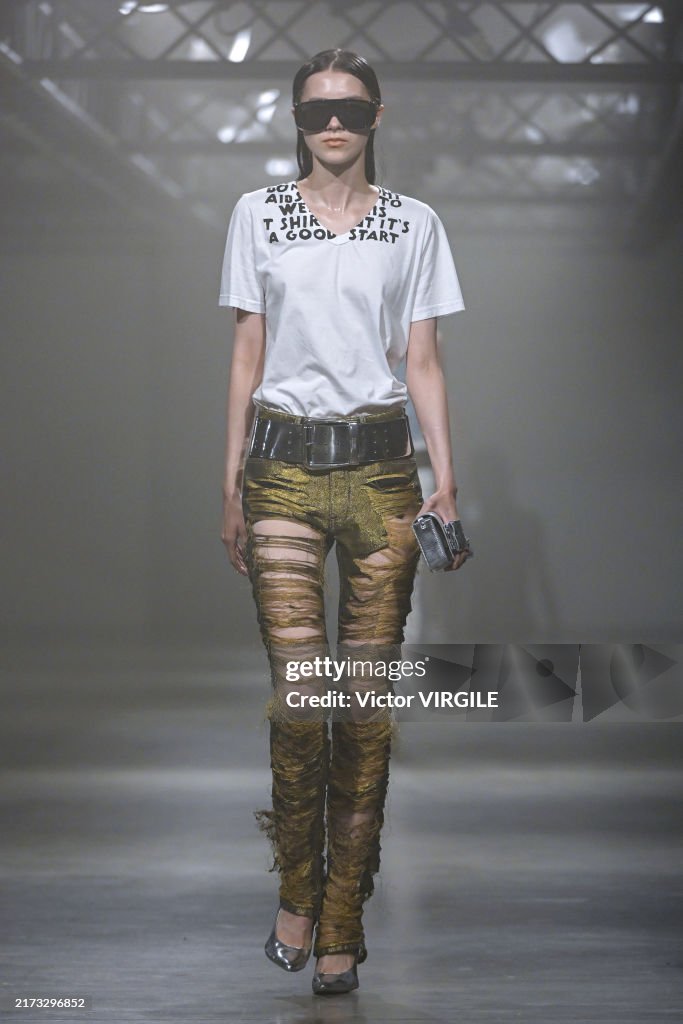 MM6 Maison Margiela - Runway - Spring/Summer 2025 Milan Fashion Week