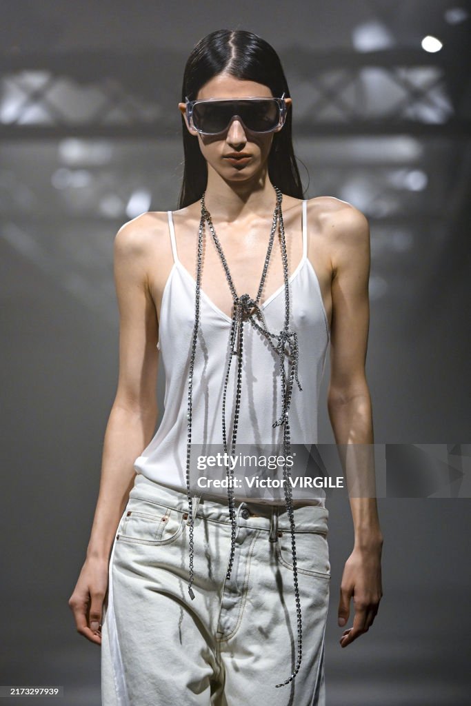 MM6 Maison Margiela - Runway - Spring/Summer 2025 Milan Fashion Week