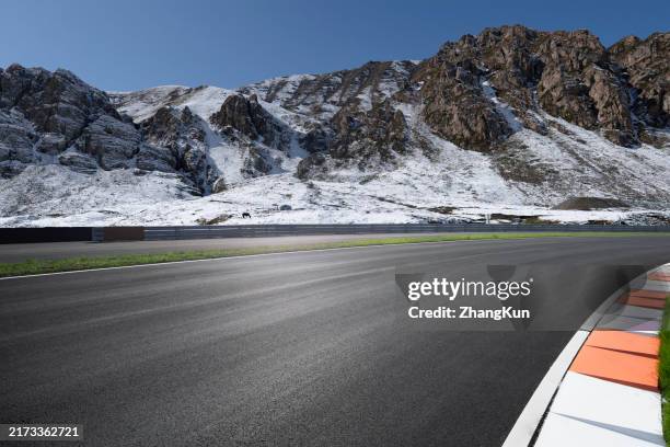 Car Raceway Surface 4,816 Road Race Car Stock Photos, High-Res Pictures, and Images - Getty ...