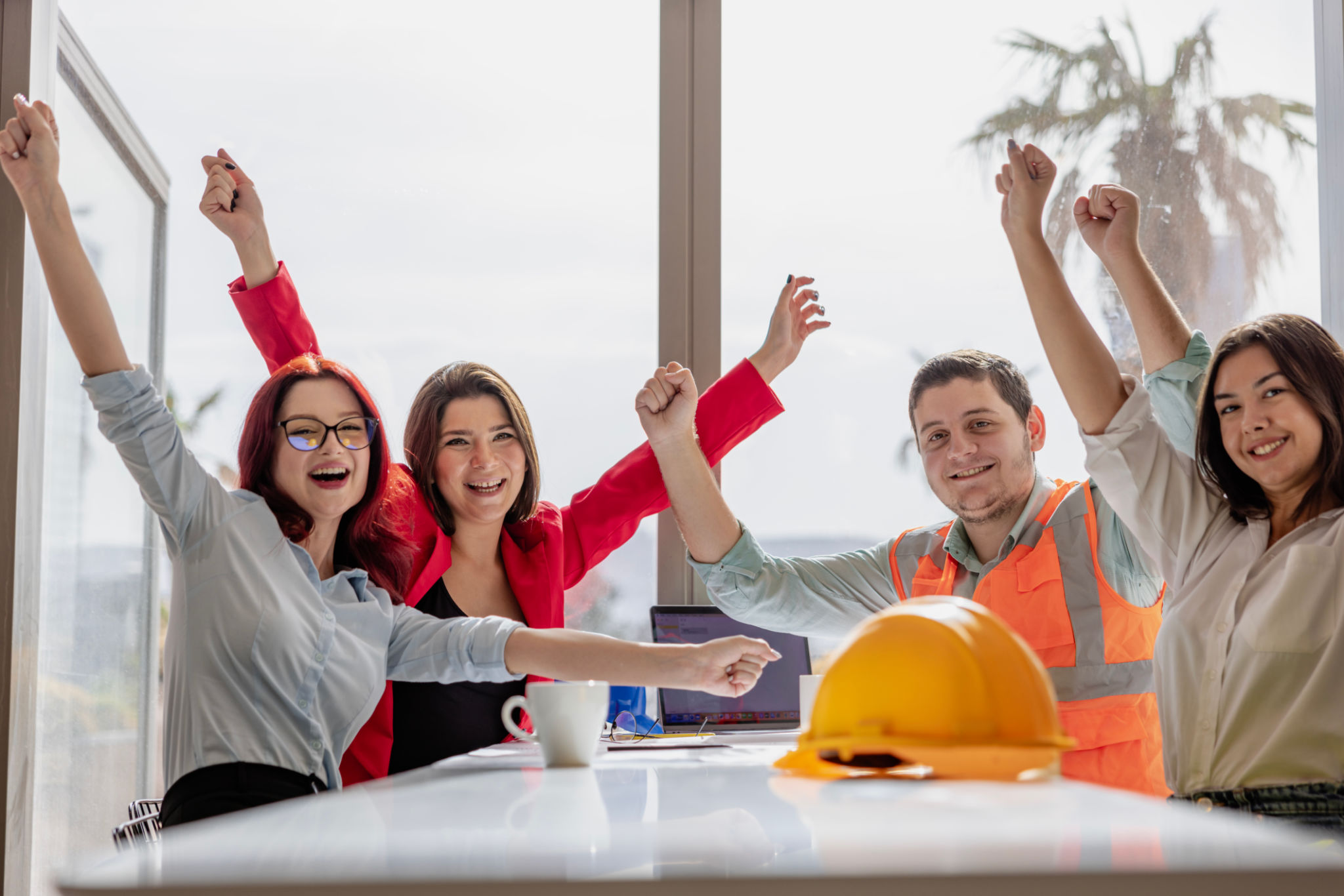 trabajadores felices