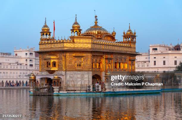 golden temple, amritsar, punjab, india - sikh place of worship - amritsar stock pictures, royalty-free photos & images