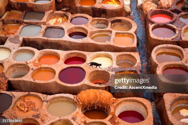 fez, lederarbeiten - marokko stock-fotos und bilder