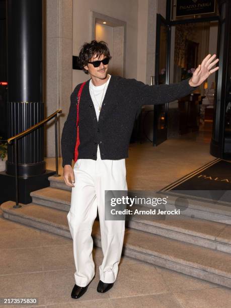 Jacob Elordi is seen during the Milan Fashion Week - Womenswear Spring/Summer 2025 on September 21, 2024 in Milan, Italy.