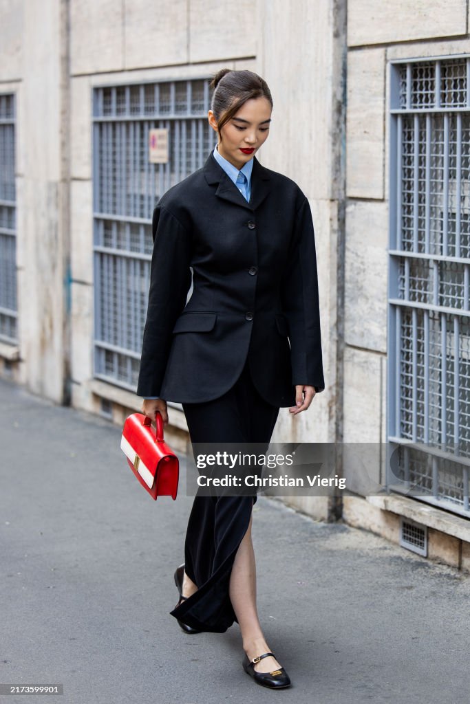 Street Style - Day 5 - Milan Fashion Week - Womenswear Spring/Summer 2025
