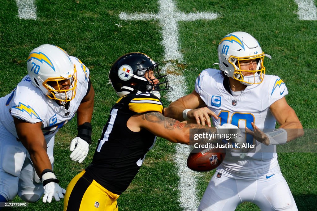 Los Angeles Chargers v Pittsburgh Steelers