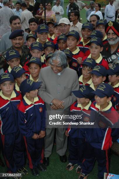 3 895 A P J Abdul Kalam Photos High Res Pictures Getty Images 3-895-a-p-j-abdul-kalam-photos-high-res-pictures-getty-images
