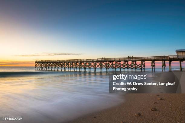 crystal pier sunrise - wilmington north carolina stockfoto's en -beelden