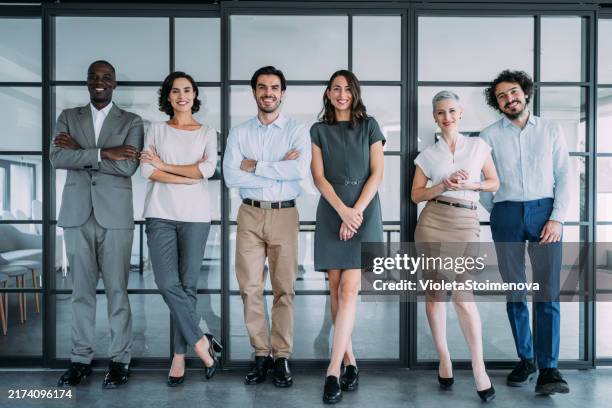 successful business team. - pessoas em fila imagens e fotografias de stock