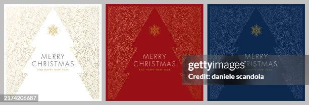 weihnachtsgrußkarte mit schnee und stilisiertem weihnachtsbaum. - weihnachtsbaum stock-grafiken, -clipart, -cartoons und -symbole