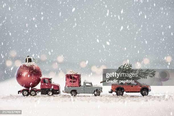toy cars with christmas gifts - new year card stock pictures, royalty-free photos & images