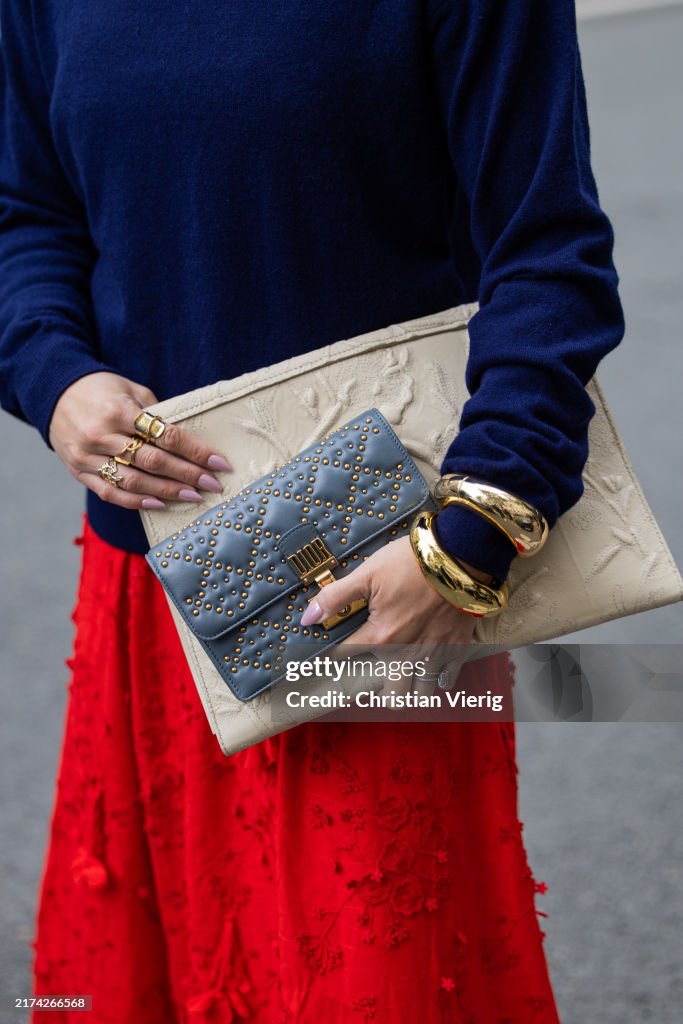 Street Style - Paris Fashion Week - Womenswear Spring/Summer 2025 - Day Two