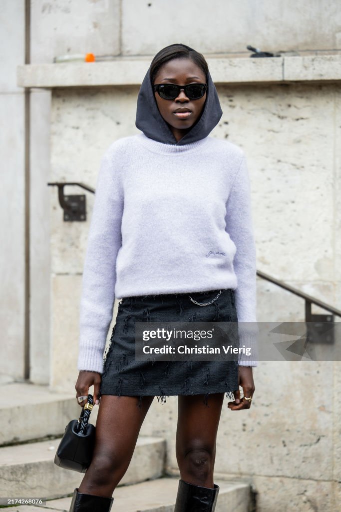 Street Style - Paris Fashion Week - Womenswear Spring/Summer 2025 - Day Two