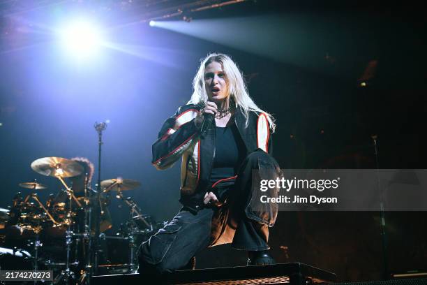 Emily Armstrong of Linkin Park performs during the 'From Zero World Tour' at The O2 Arena on September 24, 2024 in London, England.