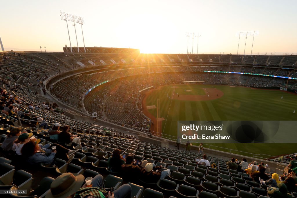 Texas Rangers v Oakland Athletics