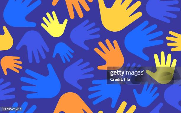 ilustrações, clipart, desenhos animados e ícones de padrão de fundo de mão tileable sem costura - diversidade