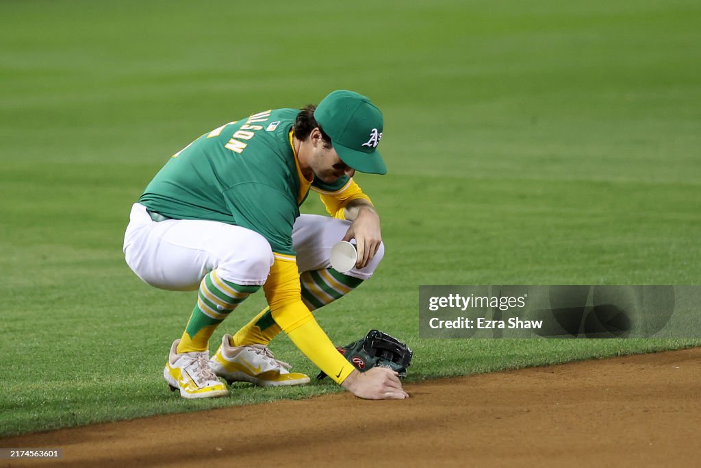 Texas Rangers v Oakland Athletics