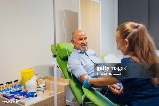Lab Tech With A Patient 11,796 Patient Lab Work Stock Photos, High-Res Pictures, and Images ...