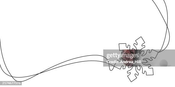 illustrazioni stock, clip art, cartoni animati e icone di tendenza di disegno a linea continua con bordo a fiocco di neve con spazio di copia - disegno a tratto continuo