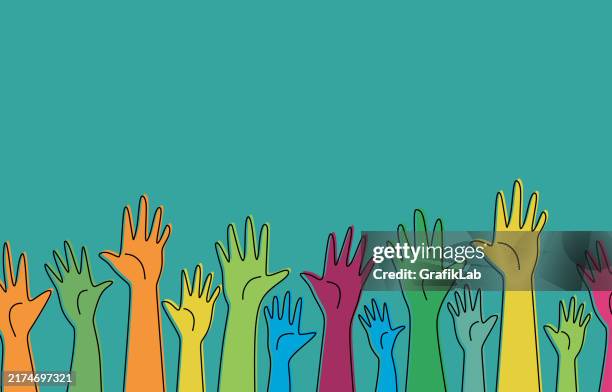 menschliche hände regenbogen flagge farben - soziale verantwortung stock-grafiken, -clipart, -cartoons und -symbole