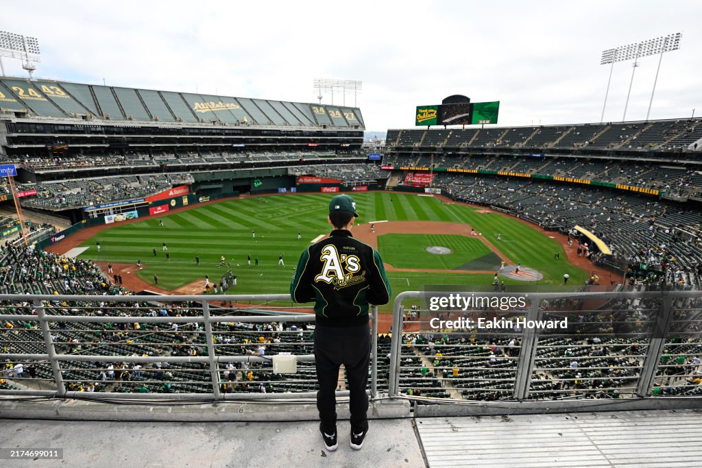 Texas Rangers v Oakland Athletics