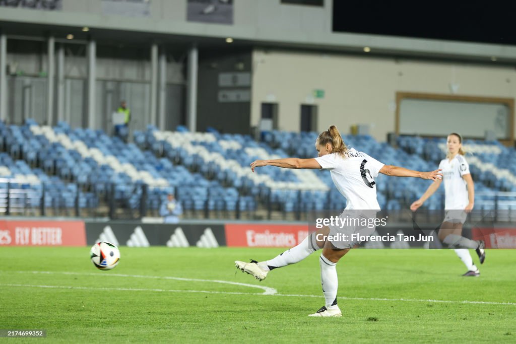 Real Madrid v Sporting CP: UEFA Women's Champions League 2nd Round 2nd Leg