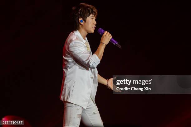 Tai Singer 169 Samuel Tai Stock Photos, High-Res Pictures, and Images - Getty Images