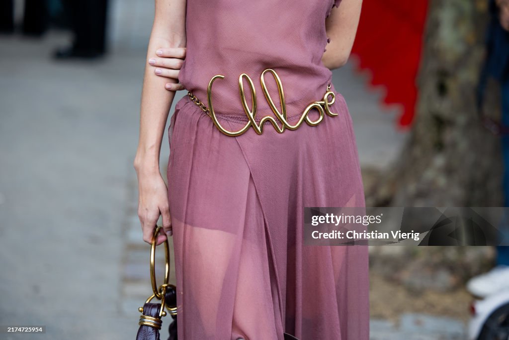 Street Style - Paris Fashion Week - Womenswear Spring/Summer 2025 - Day Four