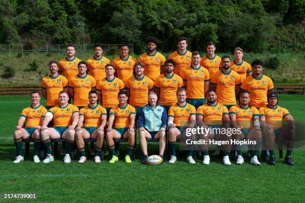 Players and coach pose for a team photo during the Wallabies captain's run at Sky Stadium on September 27, 2024 in Wellington, New Zealand.