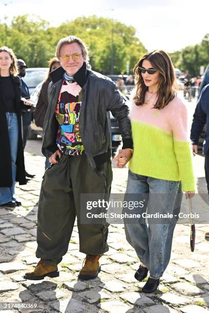 Daniel Craig and Rachel Weisz attend the Loewe Paris Womenswear Spring-Summer 2025 show as part of Paris Fashion Week on September 27, 2024 in Paris,...