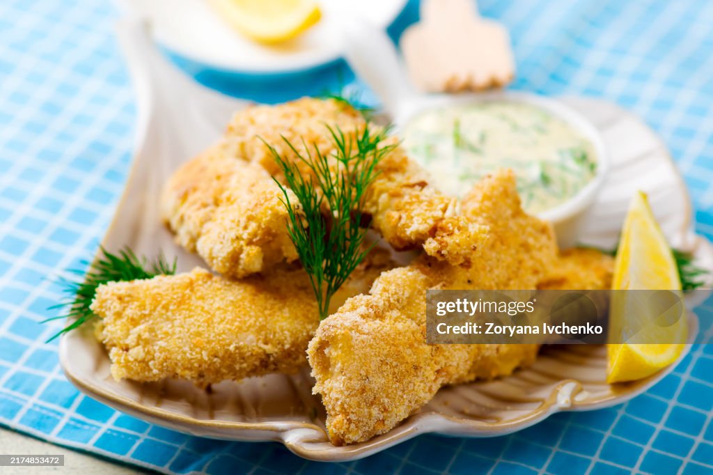 Fried fish with tartare sauce