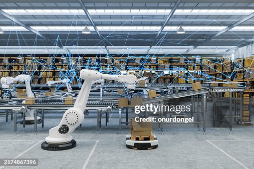 Magazzino di distribuzione con plesso, veicoli a guida automatica e robot che lavorano su nastro trasportatore Magazzino di distribuzione con plesso, veicoli a guida automatica e robot che lavorano su nastro trasportatore