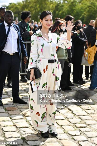 Shin Mina attends the Loewe Paris Womenswear Spring-Summer 2025 show as part of Paris Fashion Week on September 27, 2024 in Paris, France.
