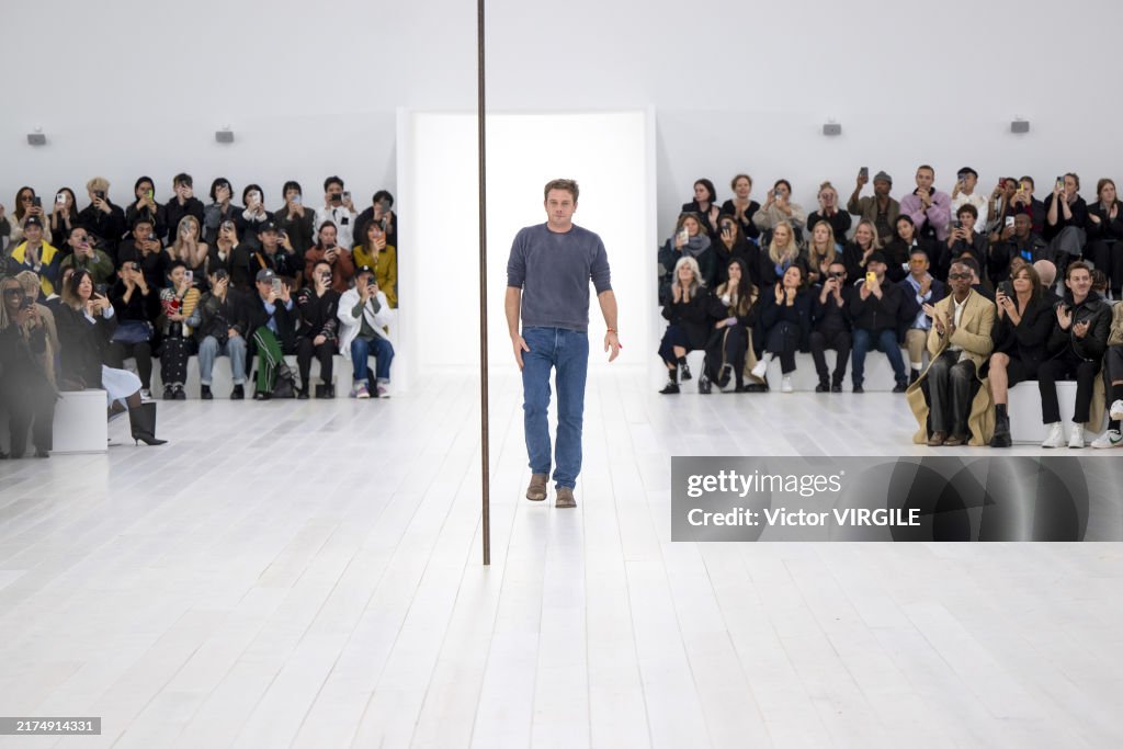 Loewe - Runway - Spring/Summer 2025 Paris Fashion Week