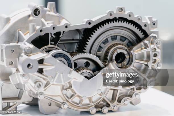 transmission gears - pezzo di ricambio foto e immagini stock