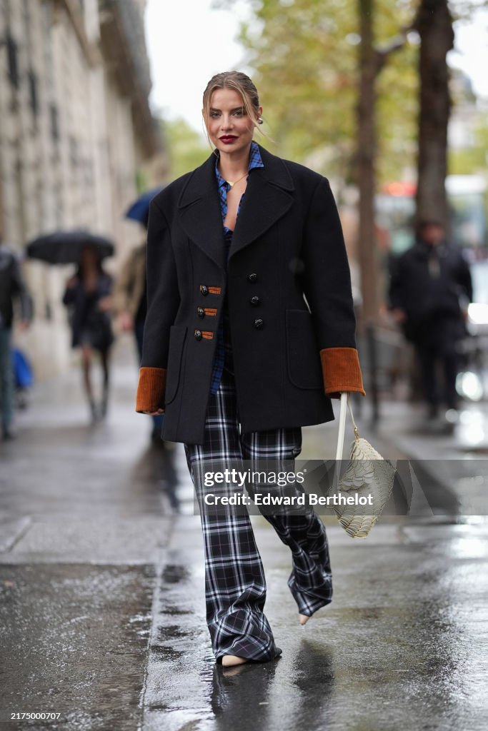 Street Style - Paris Fashion Week - Womenswear Spring/Summer 2025 - Day Three