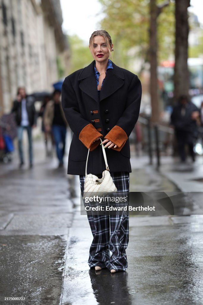 Street Style - Paris Fashion Week - Womenswear Spring/Summer 2025 - Day Three