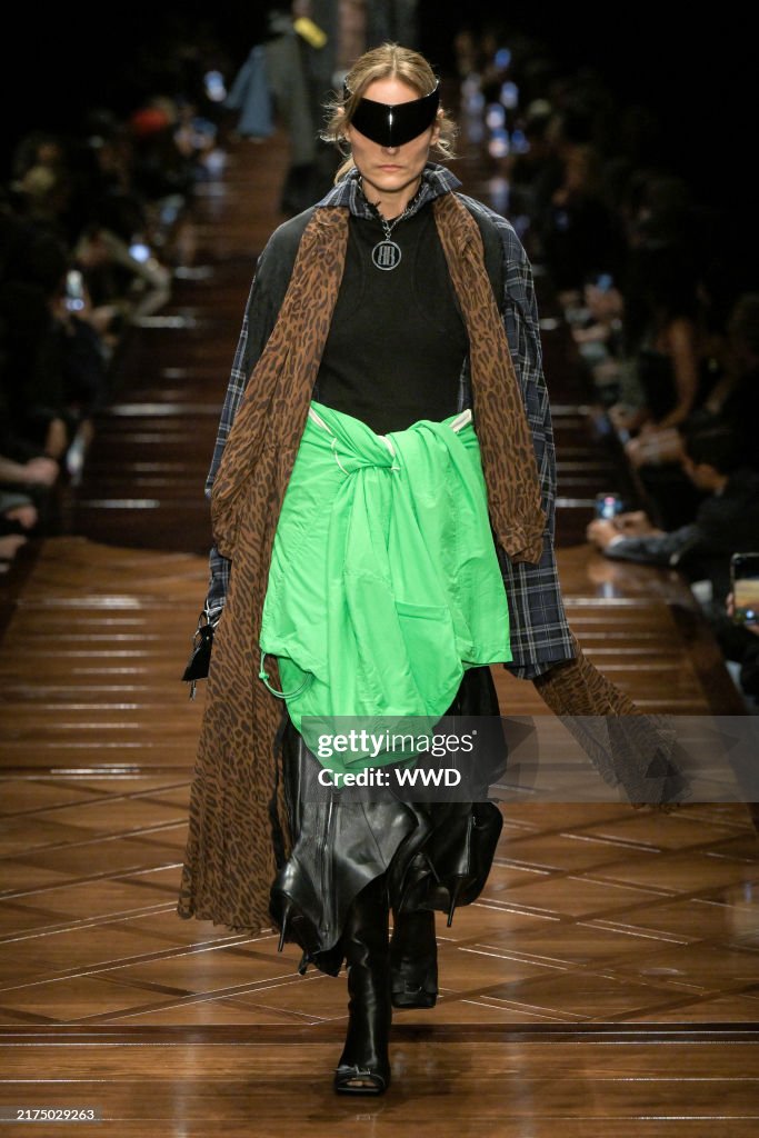 Balenciaga - Paris Fashion Week RTW Spring 2025 - Runway