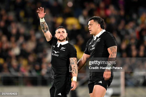 Perenara of New Zealand acknowledges the crowd as he departs the field during The Rugby Championship & Bledisloe Cup match between New Zealand All...