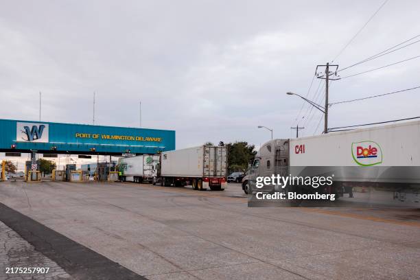 Delaware Container Terminal 102 Port Of Wilmington (Delaware) Stock Photos, High-Res Pictures, and ...