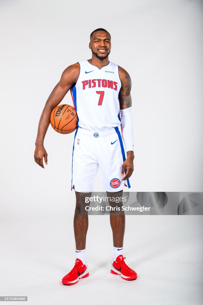 Paul Reed Jr Paul Reed of the Detroit Pistons poses for a portrait during NBA ...