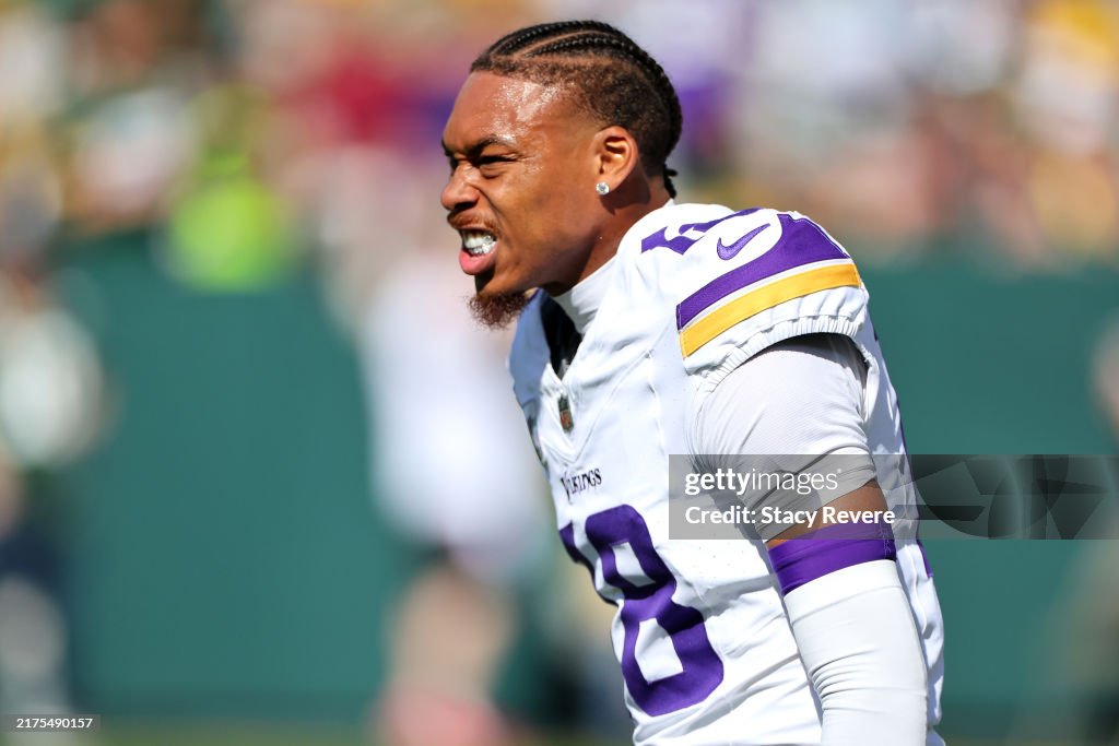 Minnesota Vikings v Green Bay Packers