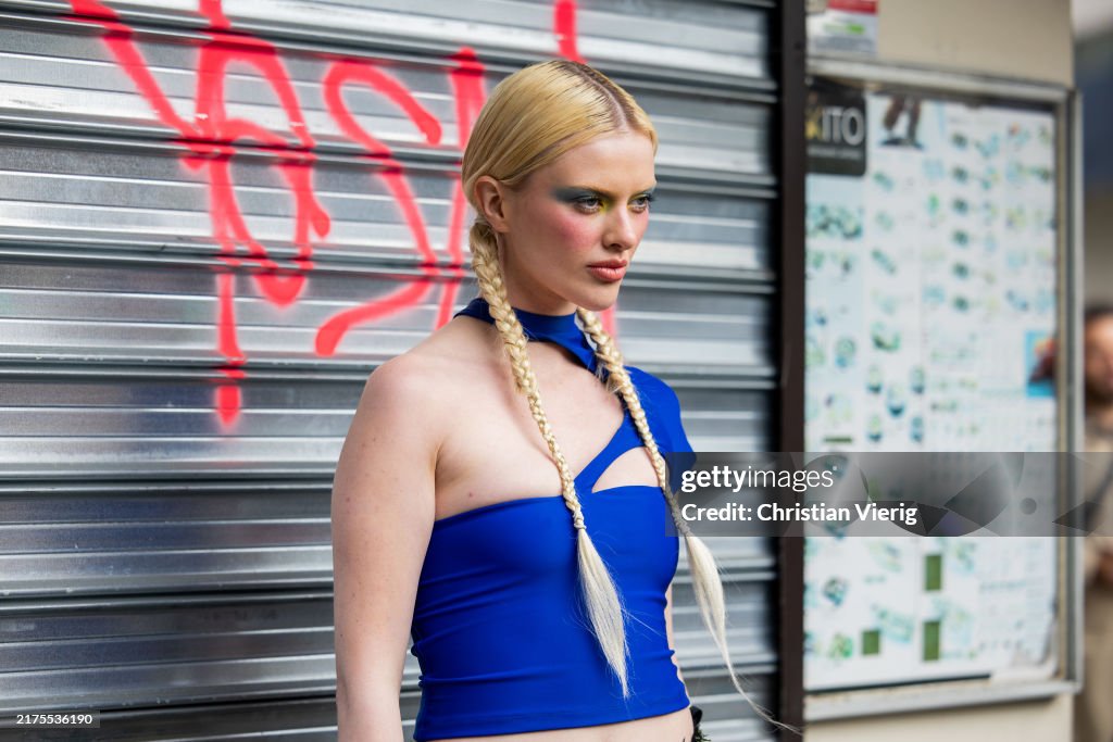 Street Style - Paris Fashion Week - Womenswear Spring/Summer 2025 - Day Seven