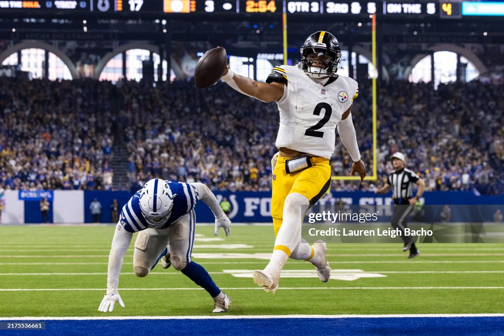 Pittsburgh Steelers v Indianapolis Colts