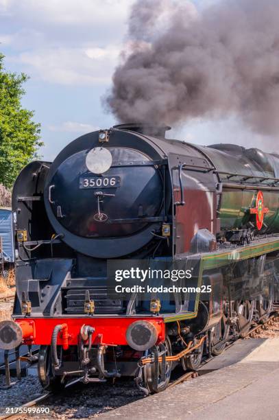 locomotiva a vapore toddington stazione gloucestershire e warwickshire ferrovia - toddington gloucestershire foto e immagini stock