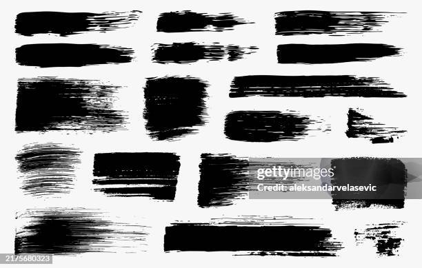 ilustraciones, imágenes clip art, dibujos animados e iconos de stock de texturas y marcas de pint brush - borde negro