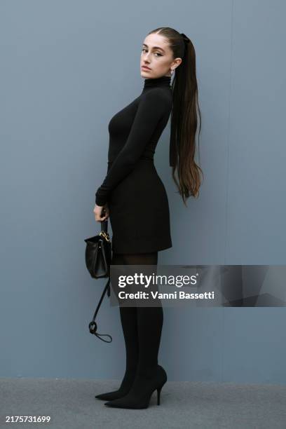 Rachel Sennott attends the Balenciaga Paris Womenswear Spring-Summer 2025 show as part of Paris Fashion Week on September 30, 2024 in Paris, France.