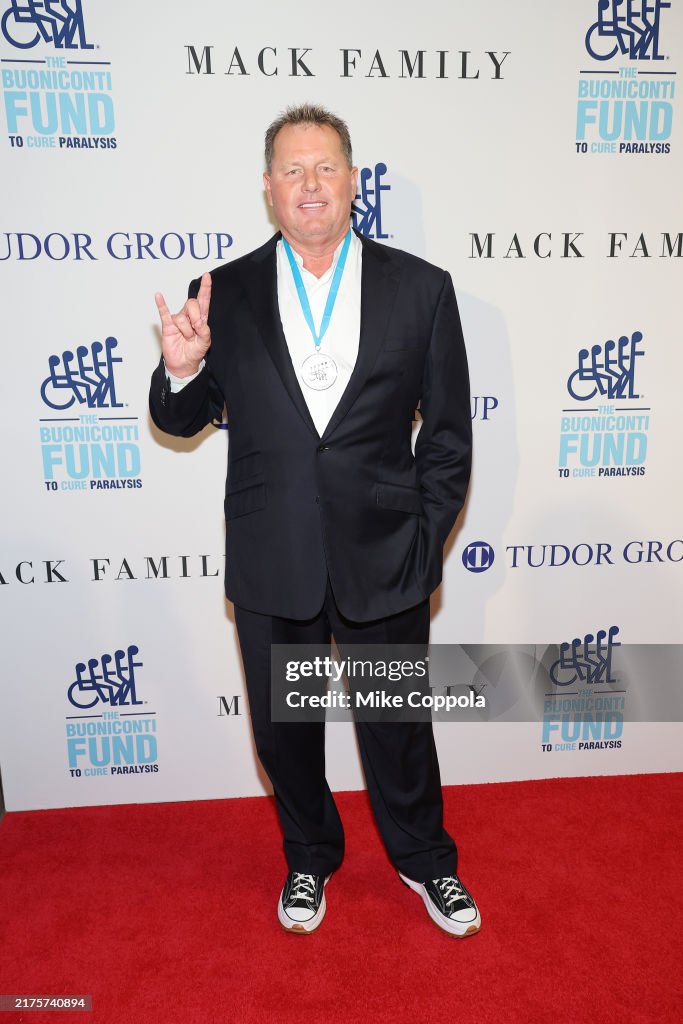 39th Annual Great Sports Legends Dinner To Benefit The Buoniconti Fund To Cure Paralysis - Legends Reception