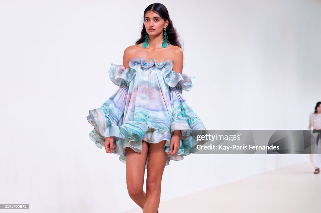 Zimmermann: Runway - Paris Fashion Week - Womenswear Spring-Summer 2025