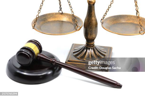 wood gavel and scale - bid stock pictures, royalty-free photos & images