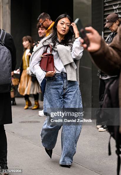 Street Style - Paris Fashion Week - Womenswear Spring/Summer 2025 - Day Eight Street Style - Paris Fashion Week - Womenswear Spring/Summer 2025 - Day Eight